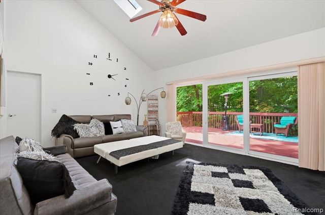 23605 Beech Road, Southfield, MI 48033
