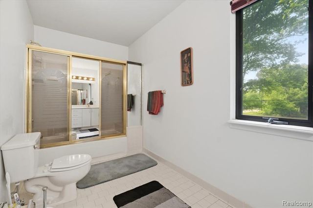 23605 Beech Road, Southfield, MI 48033