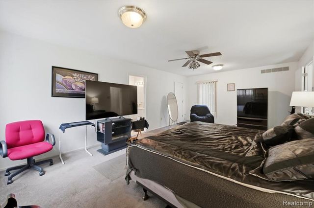 23605 Beech Road, Southfield, MI 48033