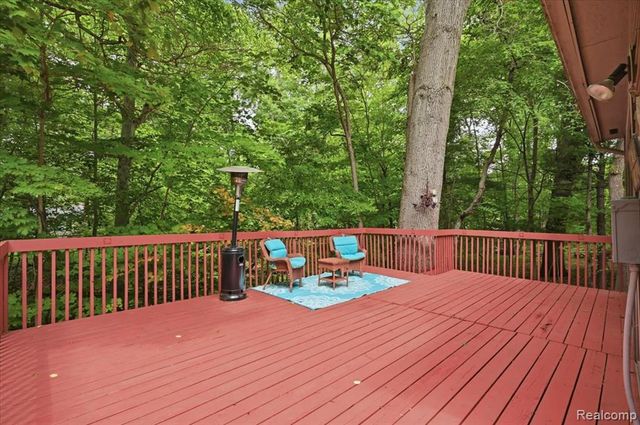 23605 Beech Road, Southfield, MI 48033