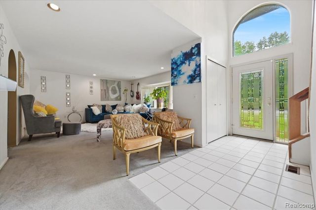 23605 Beech Road, Southfield, MI 48033