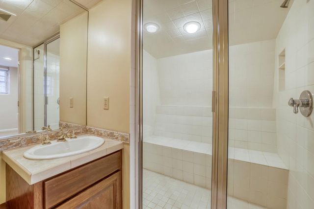 228 Ridgewood Avenue, Minneapolis, MN 55403