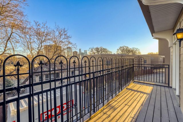 228 Ridgewood Avenue, Minneapolis, MN 55403