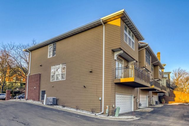 228 Ridgewood Avenue, Minneapolis, MN 55403