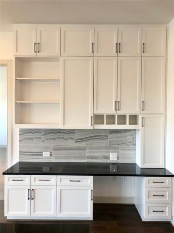 2323 N Akard Street 3102, Dallas, TX 75201