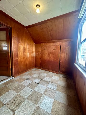 5435 W MELROSE Street, Chicago, IL 60641