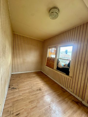 5435 W MELROSE Street, Chicago, IL 60641