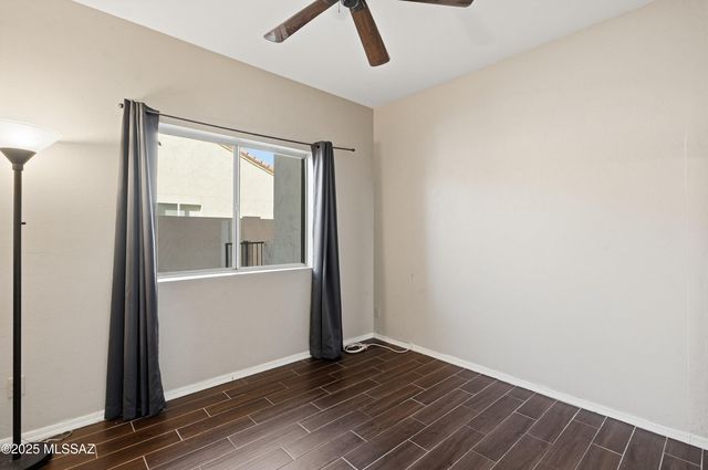 890 W Silver Hill Street, Tucson, AZ 85737