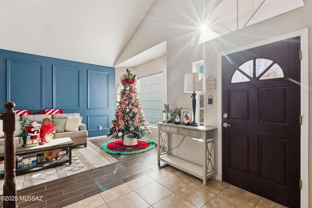 890 W Silver Hill Street, Tucson, AZ 85737