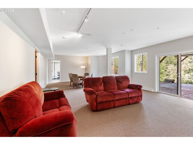 702 Ne 367TH Ave, Washougal, WA 98671