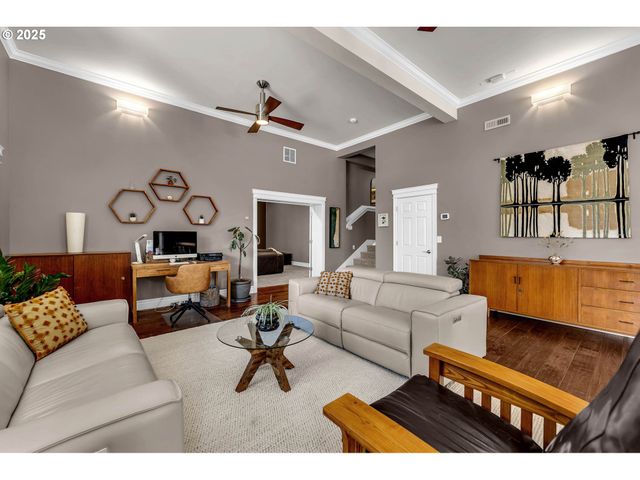 2304 Nw 209TH St, Ridgefield, WA 98642