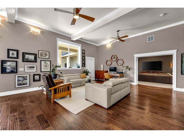 2304 Nw 209TH St, Ridgefield, WA 98642