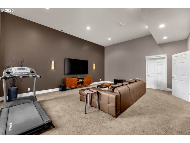 2304 Nw 209TH St, Ridgefield, WA 98642