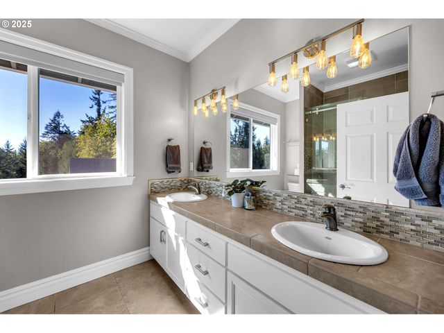 2304 Nw 209TH St, Ridgefield, WA 98642