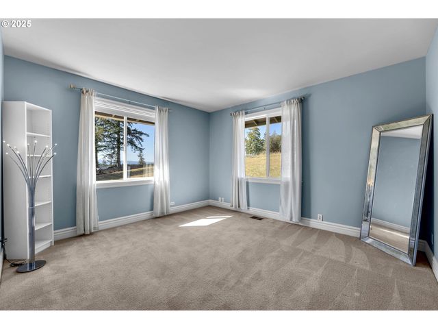 2304 Nw 209TH St, Ridgefield, WA 98642