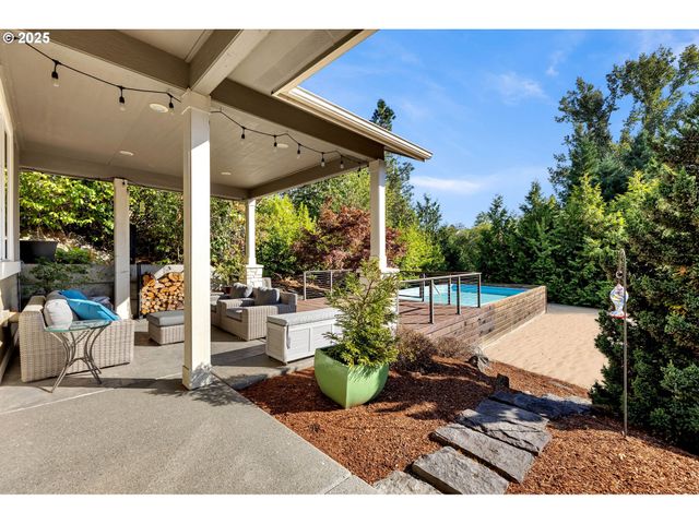 2304 Nw 209TH St, Ridgefield, WA 98642