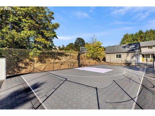 2304 Nw 209TH St, Ridgefield, WA 98642