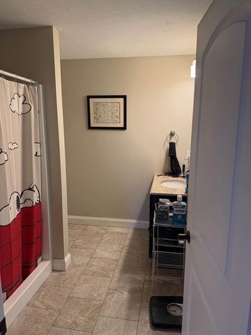 21 Forest St, Pembroke, MA 02359