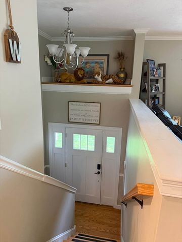 21 Forest St, Pembroke, MA 02359