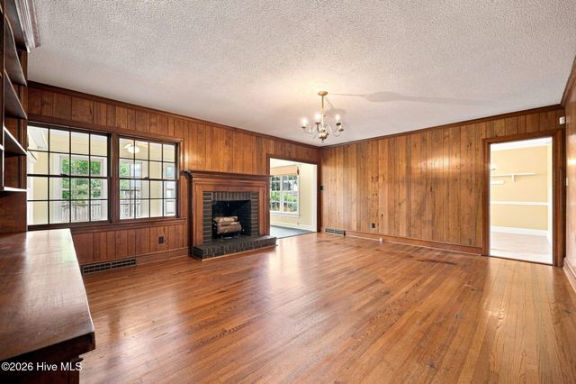 1909 York Street, Kinston, NC 28504