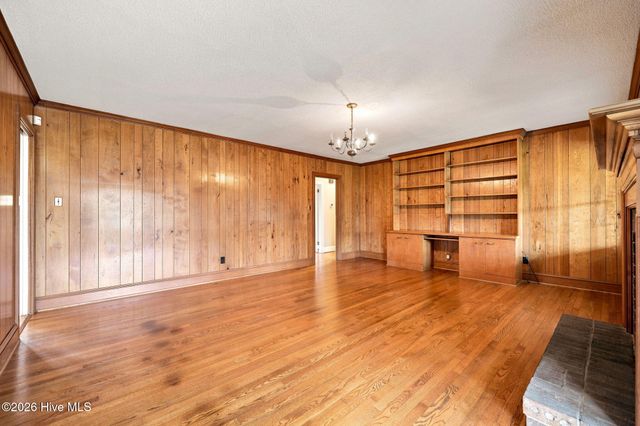 1909 York Street, Kinston, NC 28504
