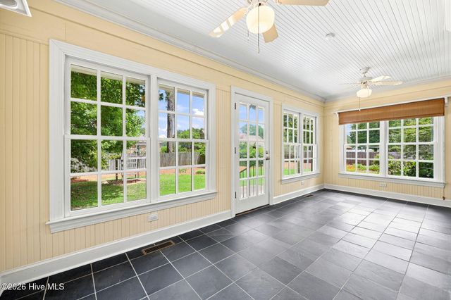 1909 York Street, Kinston, NC 28504