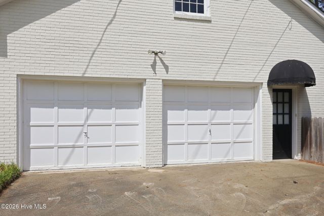 1909 York Street, Kinston, NC 28504