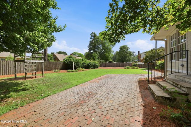 1909 York Street, Kinston, NC 28504