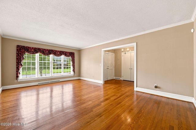 1909 York Street, Kinston, NC 28504