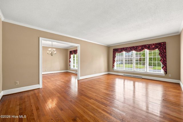 1909 York Street, Kinston, NC 28504