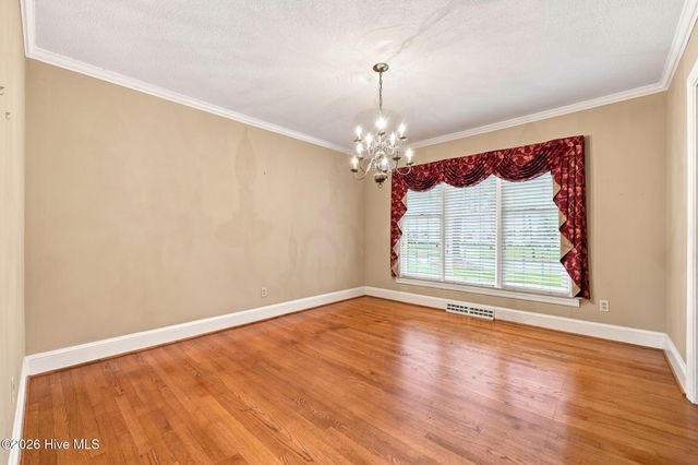 1909 York Street, Kinston, NC 28504