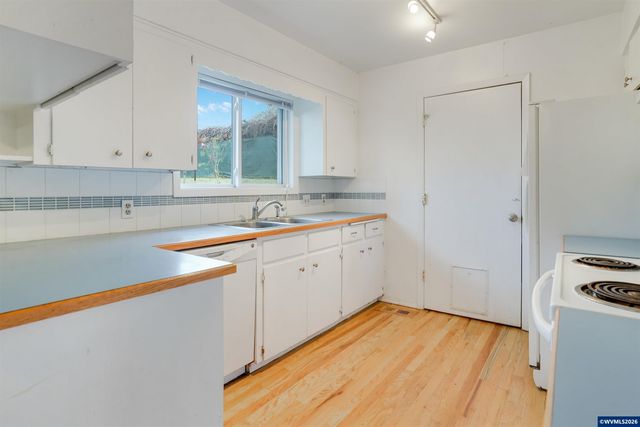 390 NW Conifer Bl, Corvallis, OR 97330