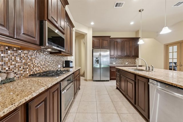 7118 Argonne Trail, Sugar Land, TX 77479