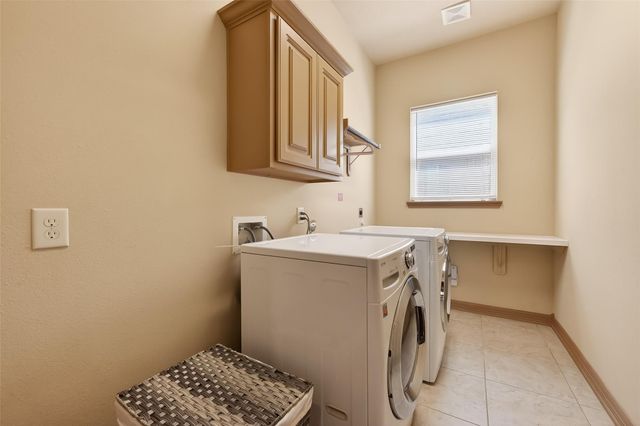 7118 Argonne Trail, Sugar Land, TX 77479