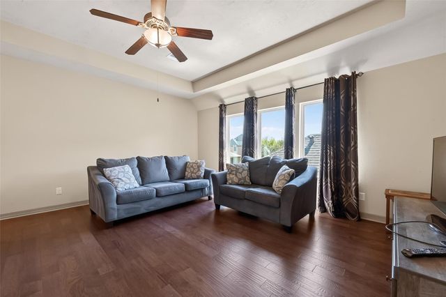 7118 Argonne Trail, Sugar Land, TX 77479