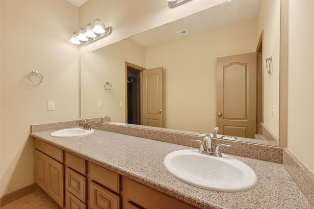 7118 Argonne Trail, Sugar Land, TX 77479