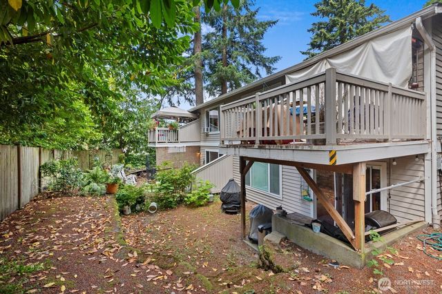8134 212th Street SW, Edmonds, WA 98026