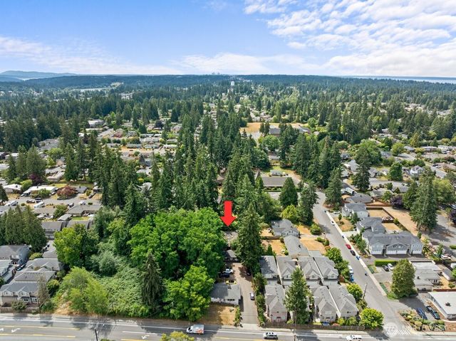 8134 212th Street SW, Edmonds, WA 98026