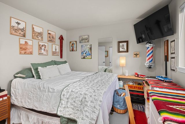 8134 212th Street SW, Edmonds, WA 98026