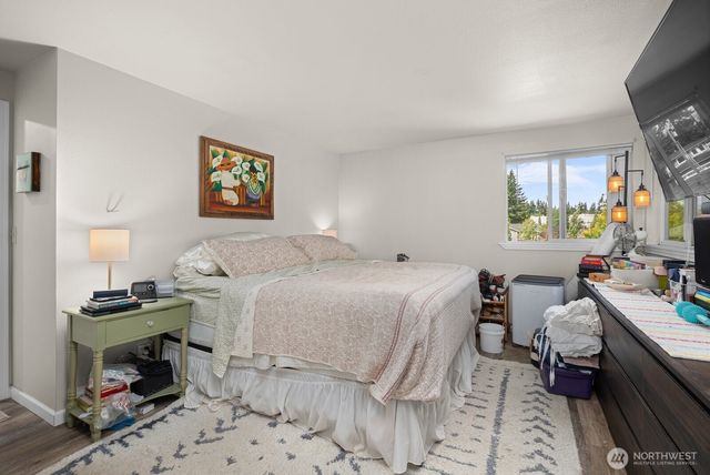 8134 212th Street SW, Edmonds, WA 98026