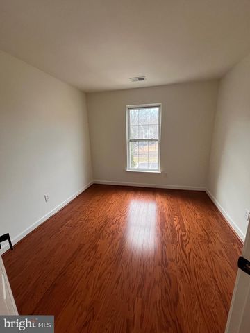 14274 MADRIGAL DR, Woodbridge, VA 22193