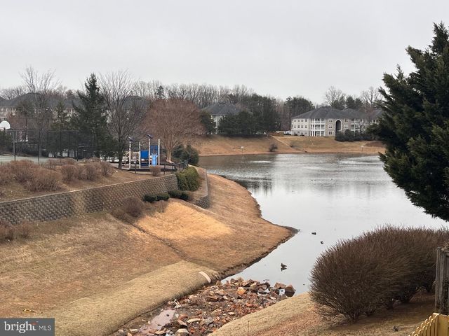 14274 MADRIGAL DR, Woodbridge, VA 22193