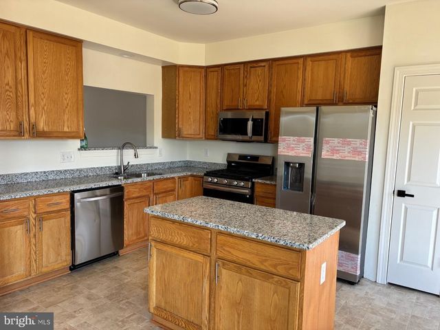 14274 MADRIGAL DR, Woodbridge, VA 22193