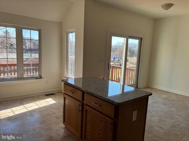 14274 MADRIGAL DR, Woodbridge, VA 22193