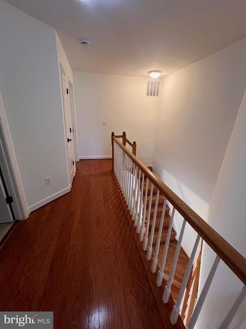 14274 MADRIGAL DR, Woodbridge, VA 22193