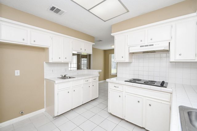 3327 Springhill Drive, Missouri City, TX 77459