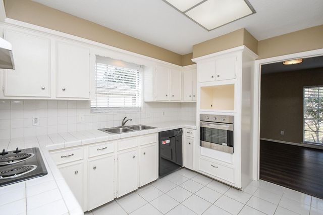 3327 Springhill Drive, Missouri City, TX 77459