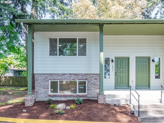 16935 Ne GLISAN St, Portland, OR 97230