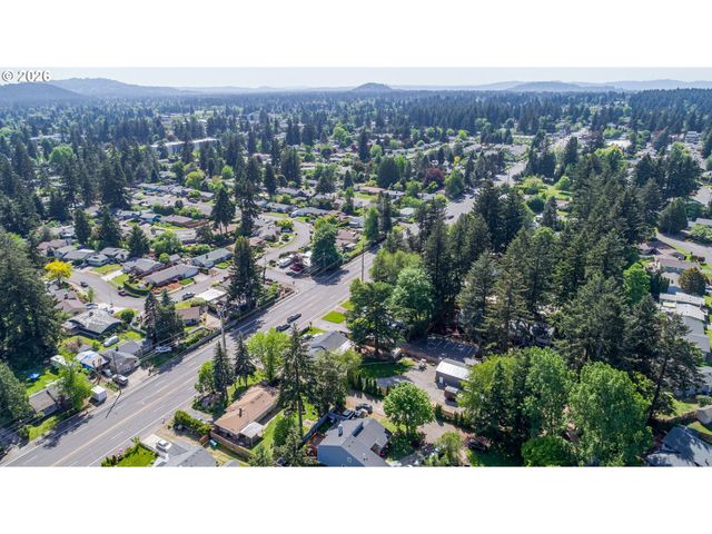 16935 Ne GLISAN St, Portland, OR 97230