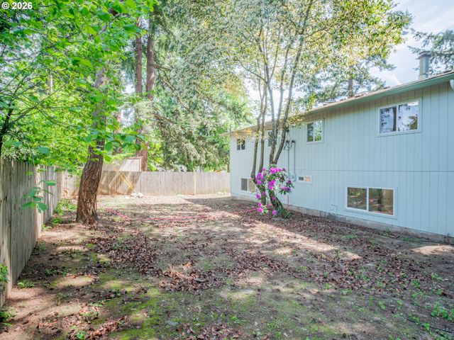 16935 Ne GLISAN St, Portland, OR 97230
